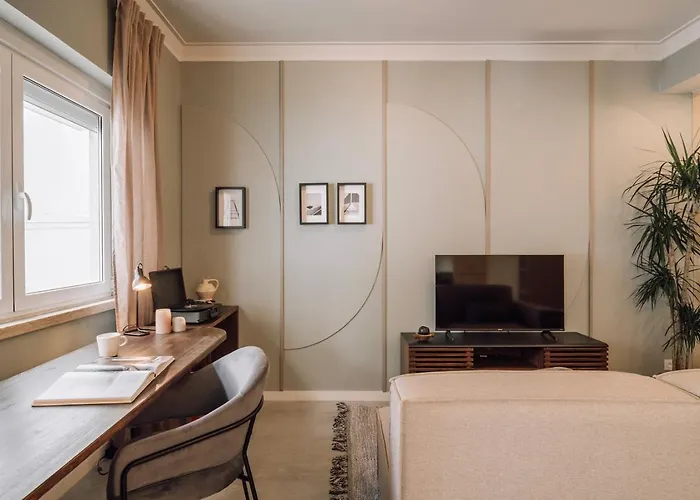 Alvares - 1 Bedroom And Terrace In Arroios شقة *