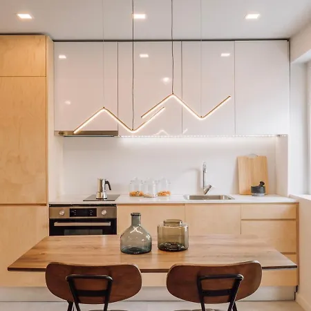 Alvares - 1 Bedroom And Terrace In Arroios Апартаменты Лиссабон