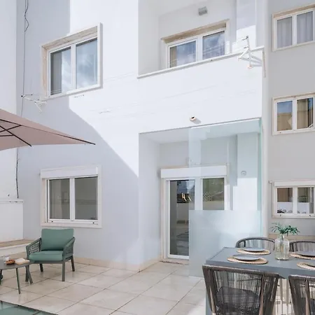 Alvares - 1 Bedroom And Terrace In Arroios Lizbona